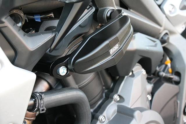 Слайдеры рамы мотоцикла продольные с черными кронштейнами GSG 1505040-T35-SH