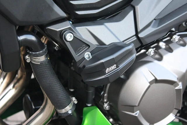 Слайдеры рамы мотоцикла продольные с черными кронштейнами GSG 1055025-K56-SH