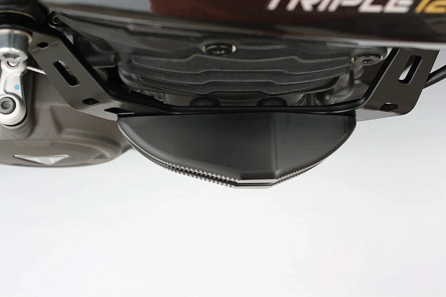 Слайдеры рамы мотоцикла продольные с черными кронштейнами GSG 1505040-T38-SH