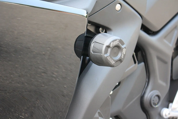 Слайдеры рамы мотоцикла с черными кронштейнами GSG 406027585-Y50-SH