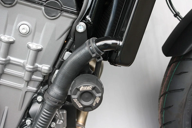 Слайдеры рамы мотоцикла с черными кронштейнами GSG 406026055-KM12