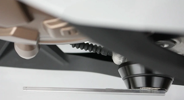 Слайдер двигателя (правый) мотоцикла GSG 60-31-W190R