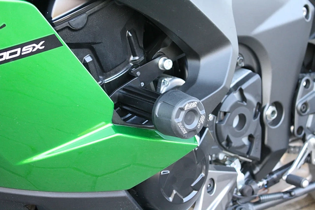 Слайдеры рамы мотоцикла с черными кронштейнами GSG 407040-K488-SH-DS