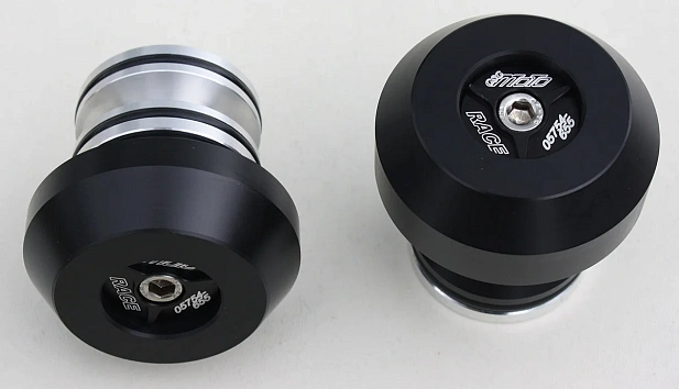 Слайдеры оси заднего колеса мотоцикла GSG с черной анодированной вставкой 55E-45E-59-O