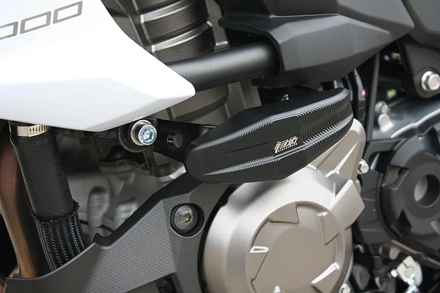 Слайдеры рамы мотоцикла продольные с черными кронштейнами GSG 1505040-K61-SH