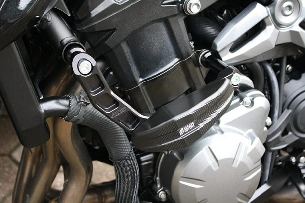 Слайдеры рамы мотоцикла продольные с черными кронштейнами GSG 1505040-K66-SH