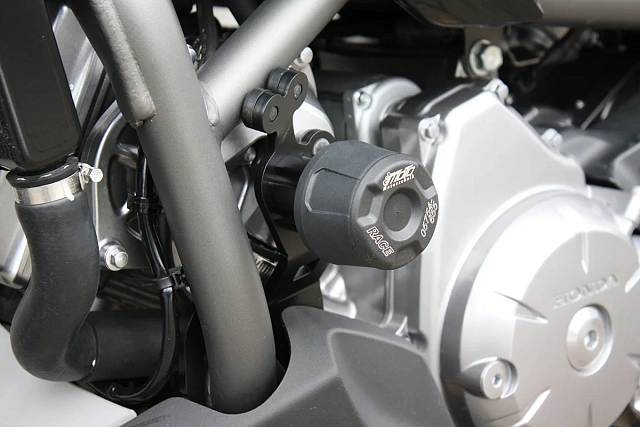 Слайдеры рамы мотоцикла с черными кронштейнами GSG 4060235-H43-DS-SH