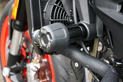 Слайдеры рамы мотоцикла с черными кронштейнами GSG 4060240-D40-SH