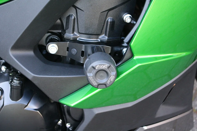 Слайдеры рамы мотоцикла с черными кронштейнами GSG 407040-K488-SH-DS