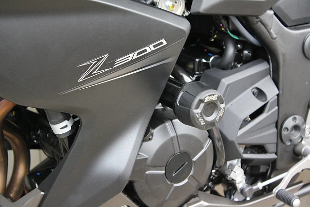 Слайдеры рамы мотоцикла с черными кронштейнами GSG 1057540602-K62-SH