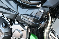 Слайдеры рамы мотоцикла продольные с черными кронштейнами GSG 1055025-K56-SH