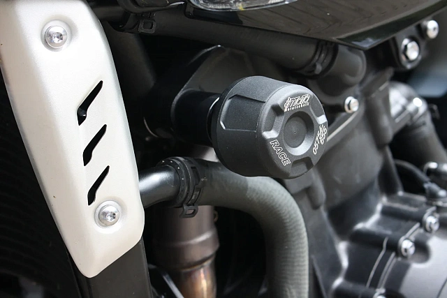 Слайдеры рамы мотоцикла с черными кронштейнами GSG 40602-T31-DS-SH