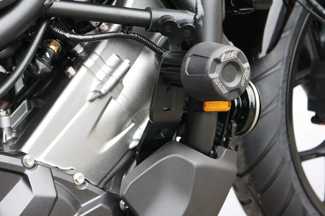 Слайдеры рамы мотоцикла с черными кронштейнами GSG 4060255-H77-DS-SH