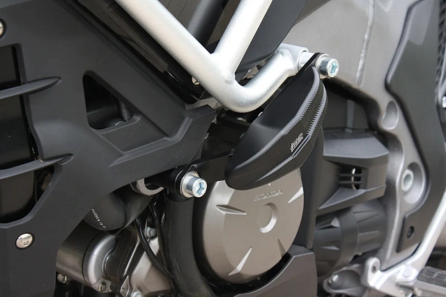 Слайдеры рамы мотоцикла продольные с черными кронштейнами GSG для установки с оригинальными дугами 1505040-H51-SH