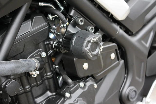 Слайдеры рамы мотоцикла с черными кронштейнами GSG 406025070-Y52-DS