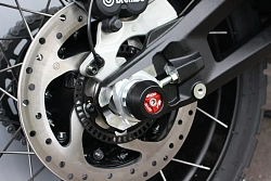 Слайдеры оси заднего колеса мотоцикла GSG с красной анодированной вставкой 41E-49E