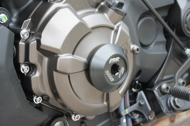 Слайдеры рамы мотоцикла продольные с черными кронштейнами GSG 1505040-Y55-SH