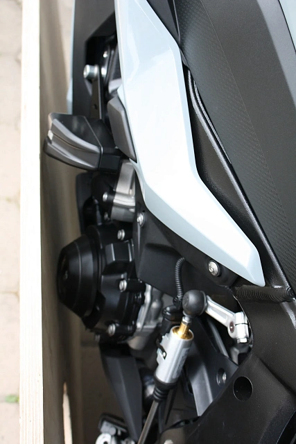 Слайдеры рамы мотоцикла продольные GSG 1505040-W22-SH