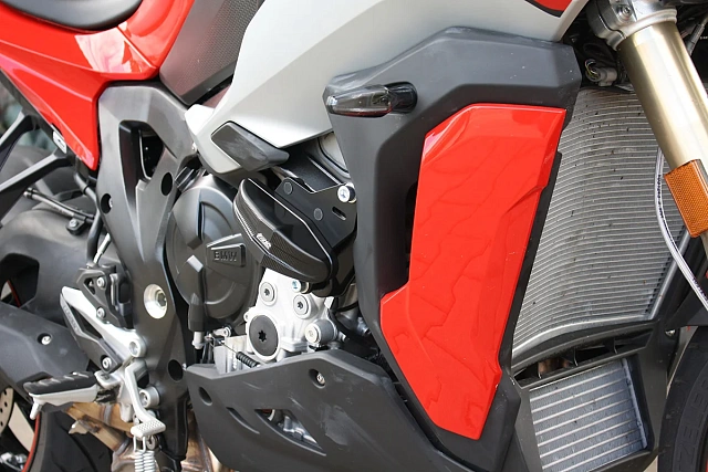 Слайдеры рамы мотоцикла продольные GSG 1505040-W22-SH