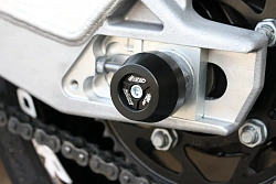 Слайдеры оси заднего колеса мотоцикла GSG с черными анодированными вставками 30E-45E-O