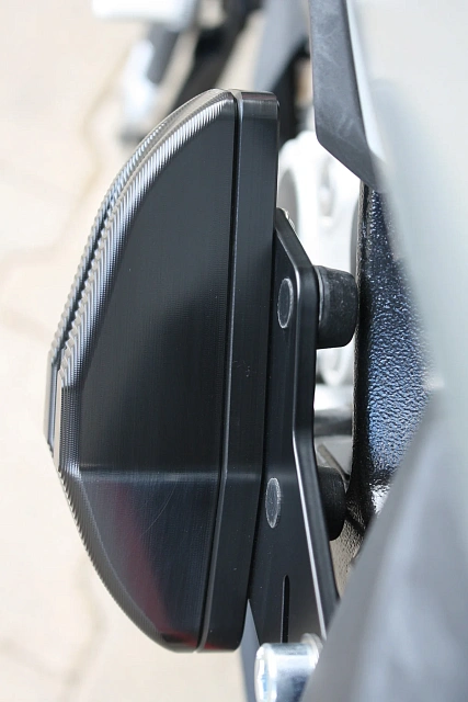 Слайдеры рамы мотоцикла продольные GSG 1505040-W22-SH