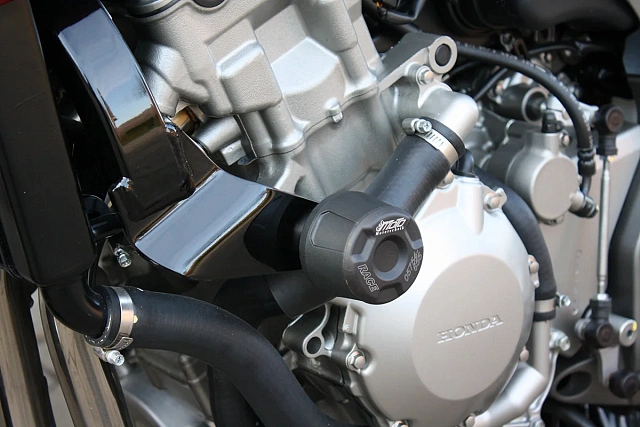 Слайдеры рамы мотоцикла с черными кронштейнами GSG 49490-H26-DS