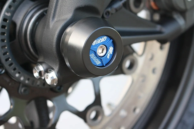 Слайдеры оси переднего колеса мотоцикла GSG с синей анодированной вставкой 28E-50E-O