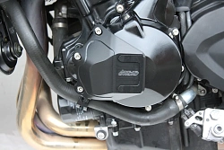 Накладка - слайдер моторной крышки мотоцикла левая GSG 122-122-70-T211L